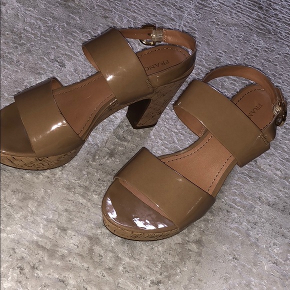 Heels (platforms) - Picture 2 of 4